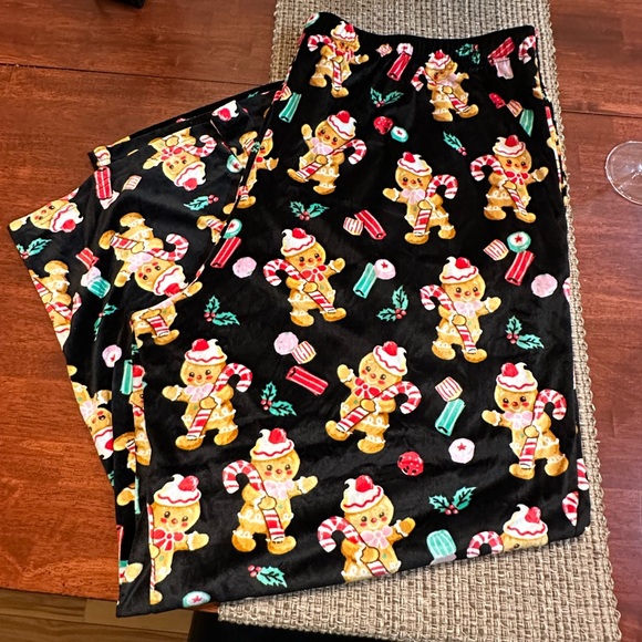 Holiday Time Black Gingerbread Pajama Set - Picture 4 of 6